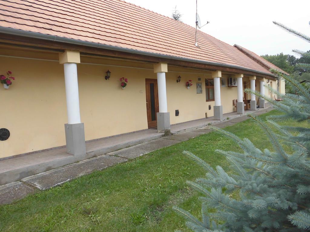 Fenyves Apartman Sárospatak Εξωτερικό φωτογραφία