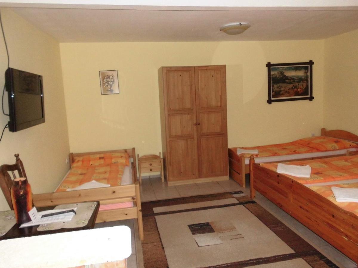 Fenyves Apartman Sárospatak Εξωτερικό φωτογραφία